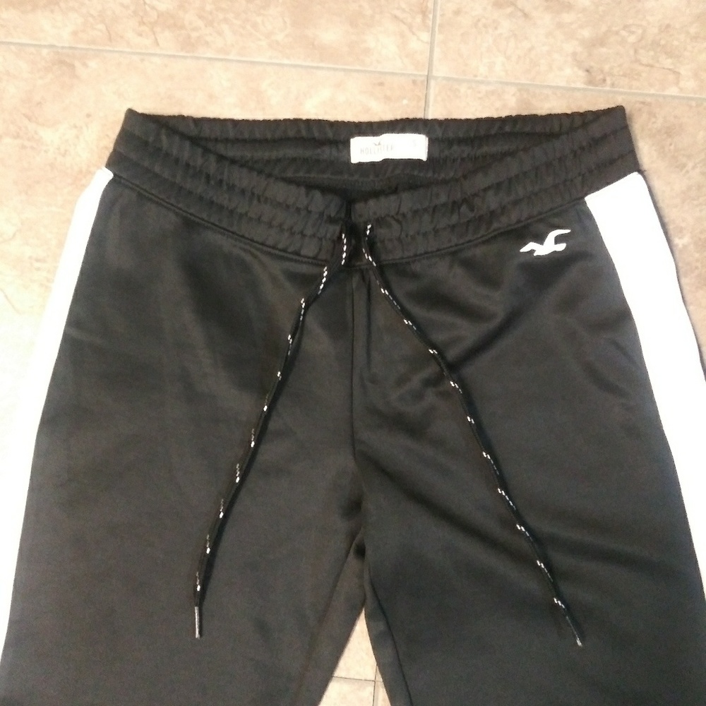 Hollister pants